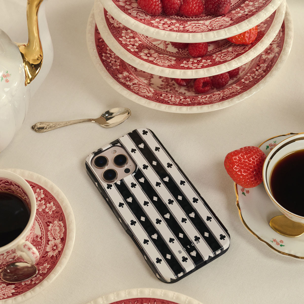 Queen's Court - Google Pixel 10a Case